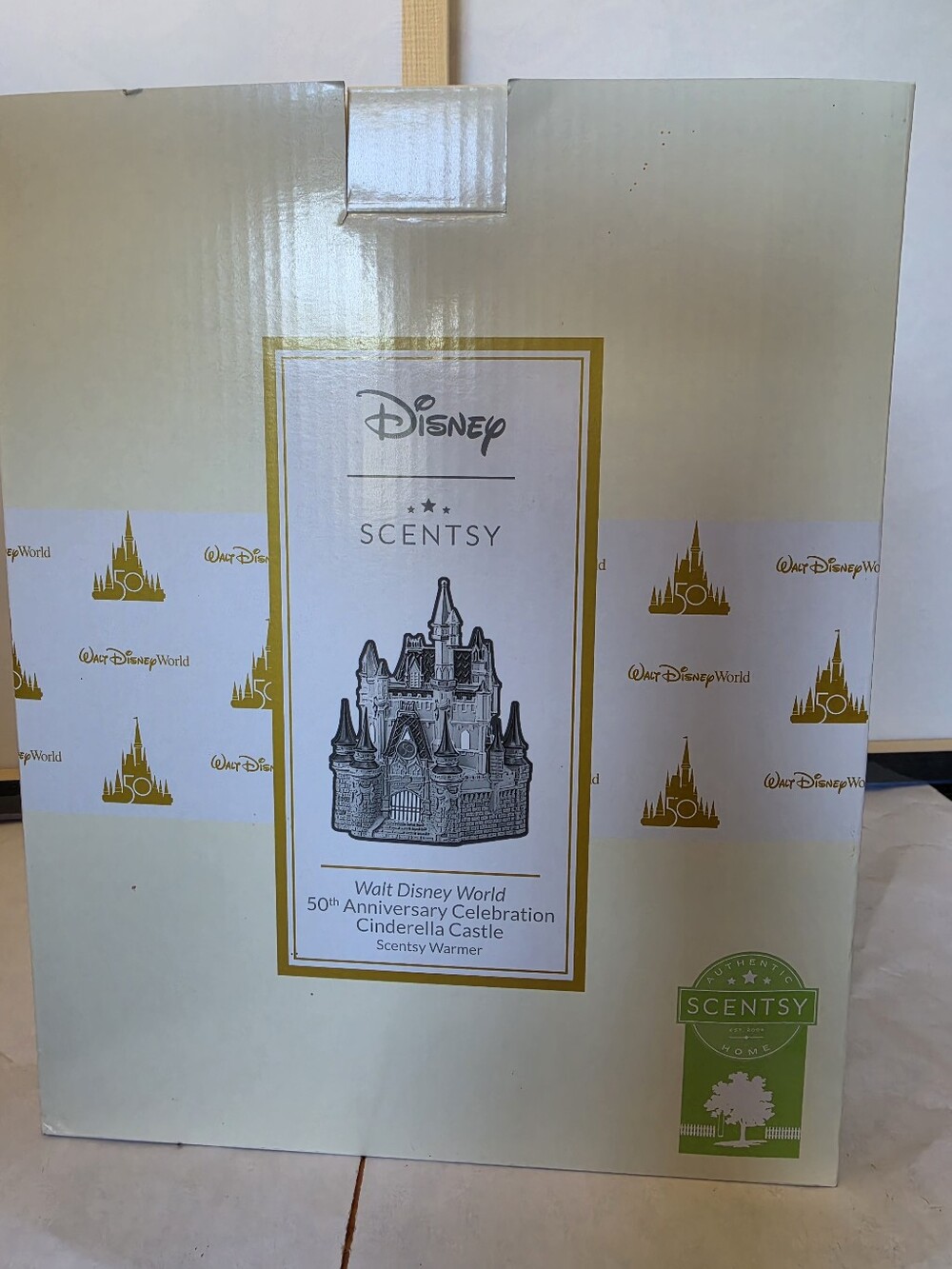 Retired Walt Disney World 50th Anniversary Cinderella Castle Scentsy Warmer